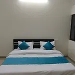 Hotel Shri Jeevandham, Near Prem Mandir, Parikrama Marg