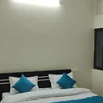Hotel Shri Jeevandham, Near Prem Mandir, Parikrama Marg