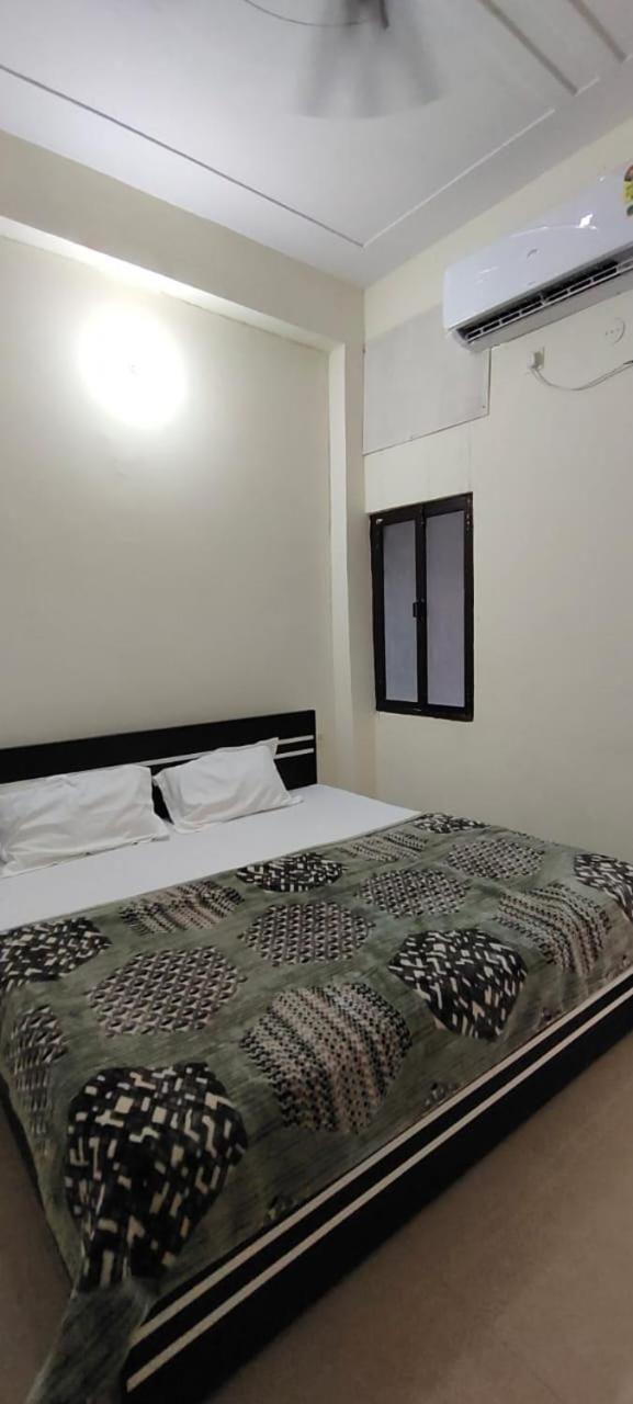 Shri Jeevandham, Near Prem Mandir, Parikrama Marg Hotel Vrindavan